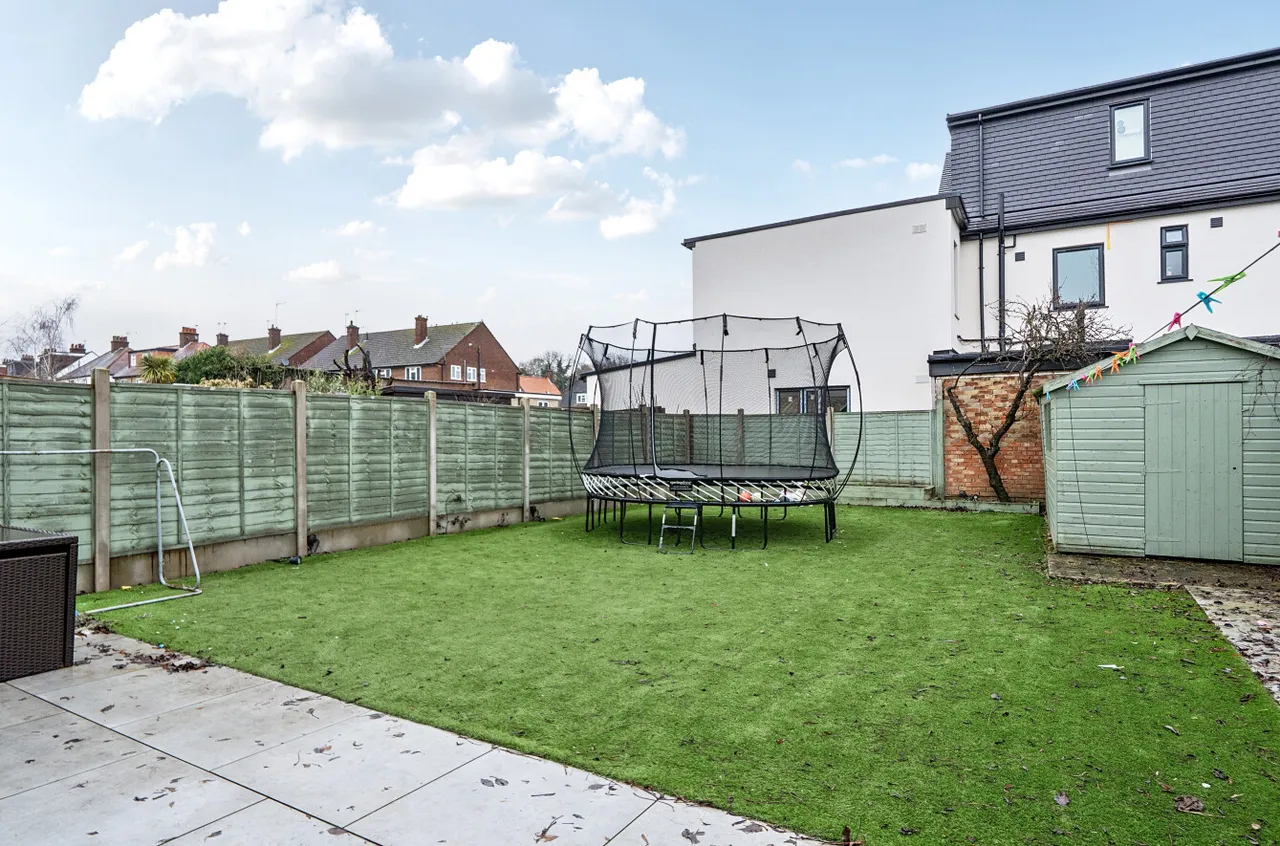 Cedar Lawn Avenue, Barnet, EN5, photo 19