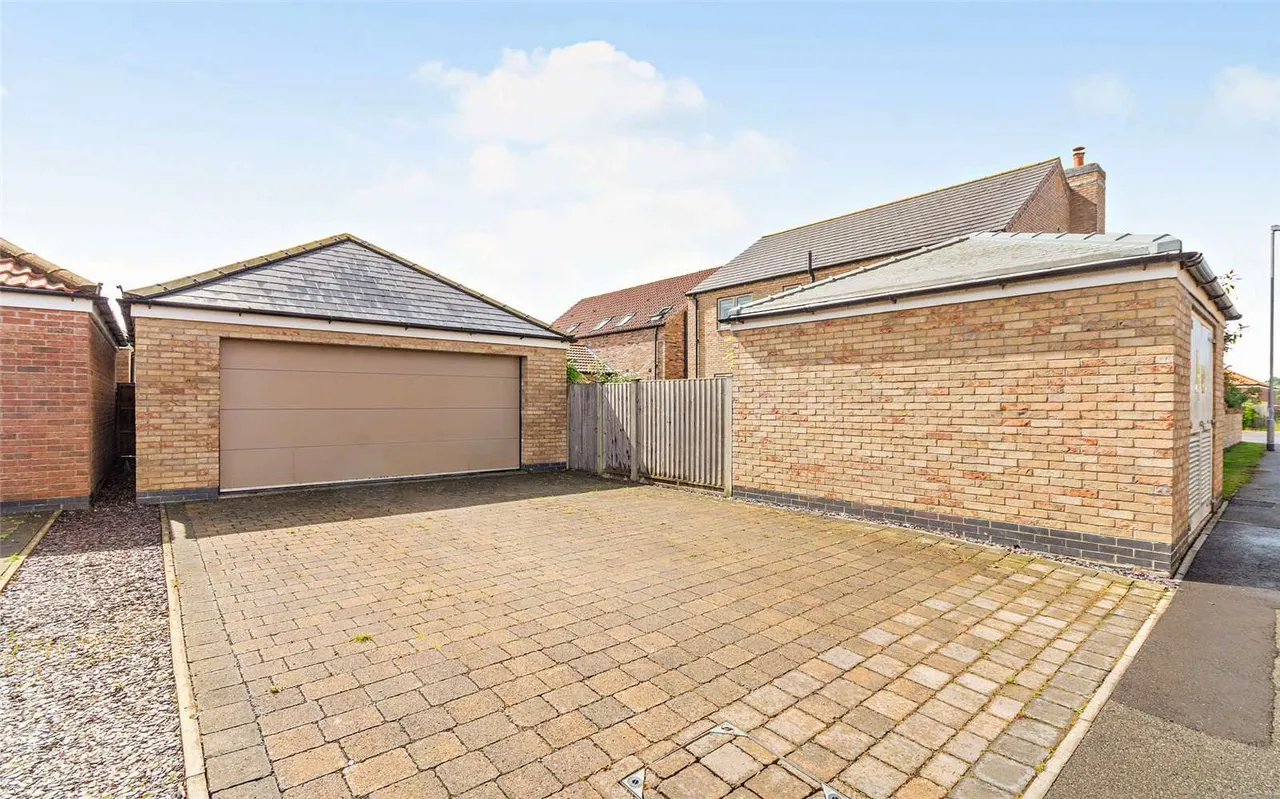 Saint Germains Way, Scothern, Lincoln, Lincolnshire, LN2 2GG, photo 2