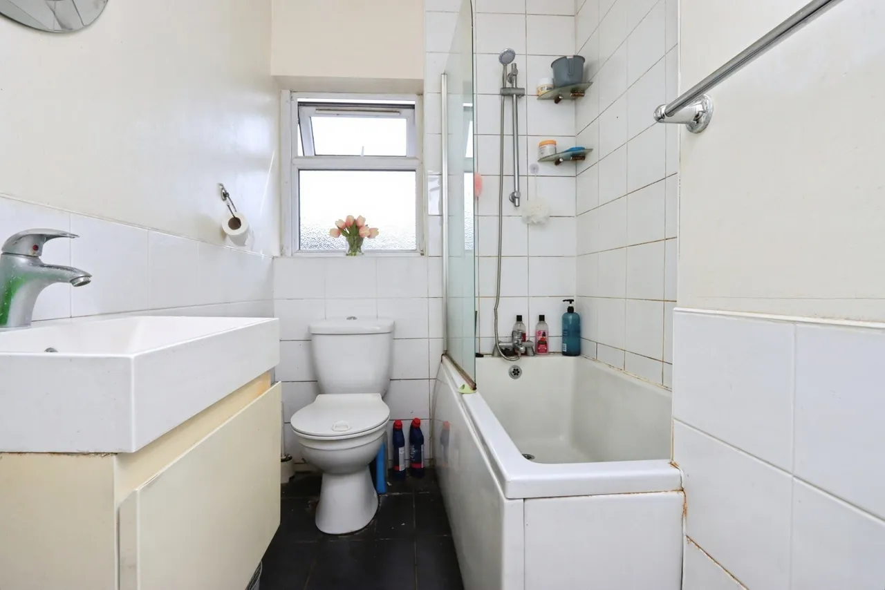 Lancing Road, Sheffield, S2, photo 13