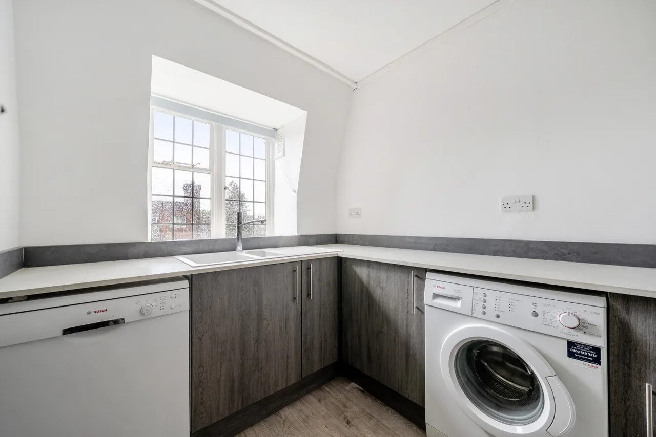 Portsmouth Road, Putney, London, SW15, photo 5
