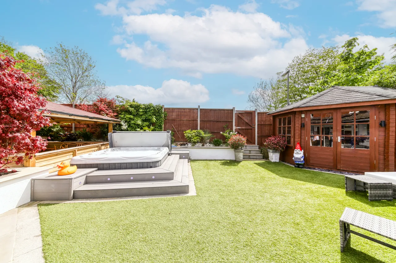 Auriol Close, Worcester Park, KT4, photo 24