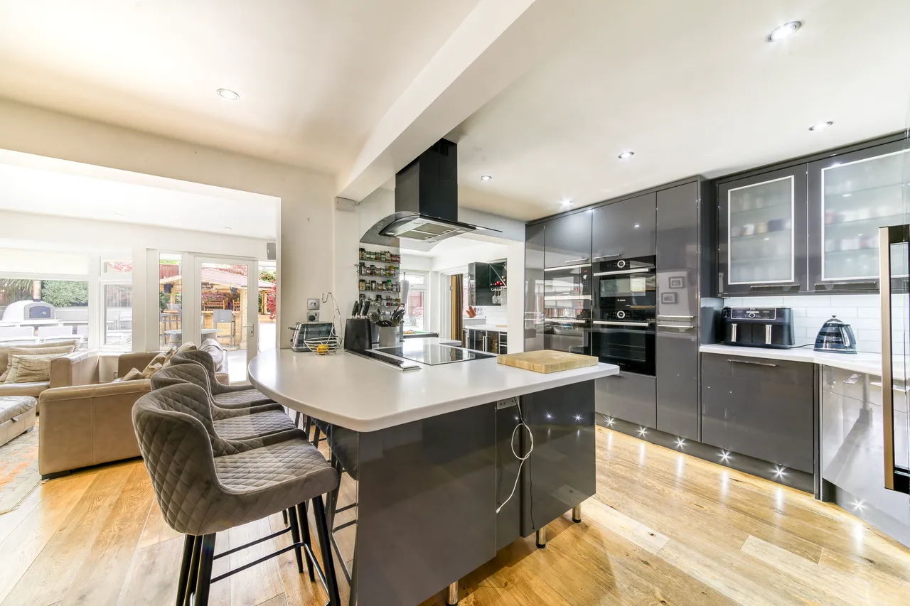 Auriol Close, Worcester Park, KT4, photo 8