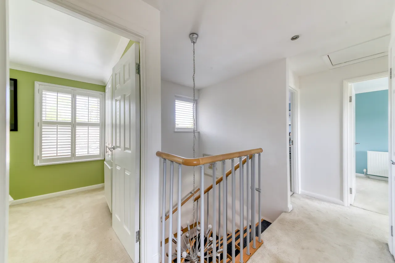 Auriol Close, Worcester Park, KT4, photo 15