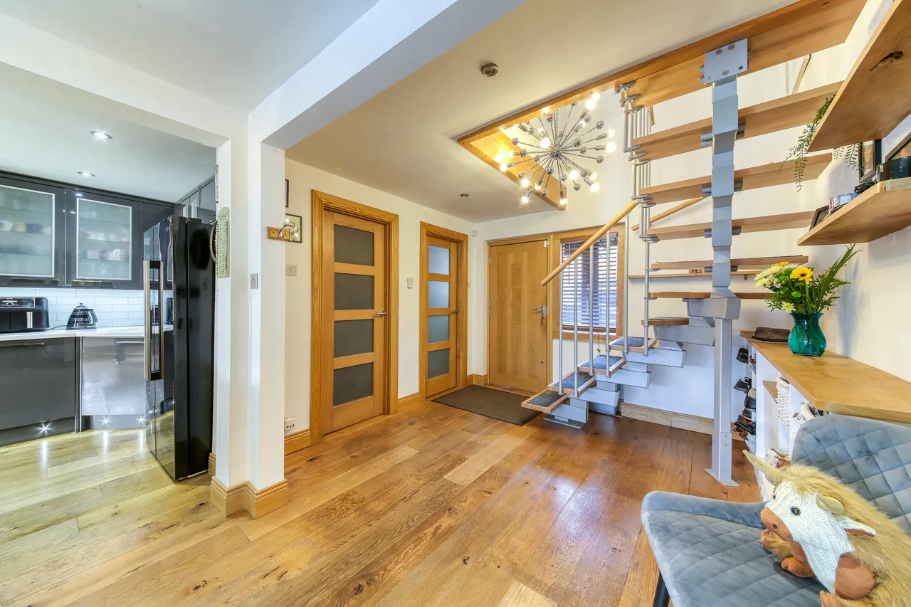 Auriol Close, Worcester Park, KT4, photo 2