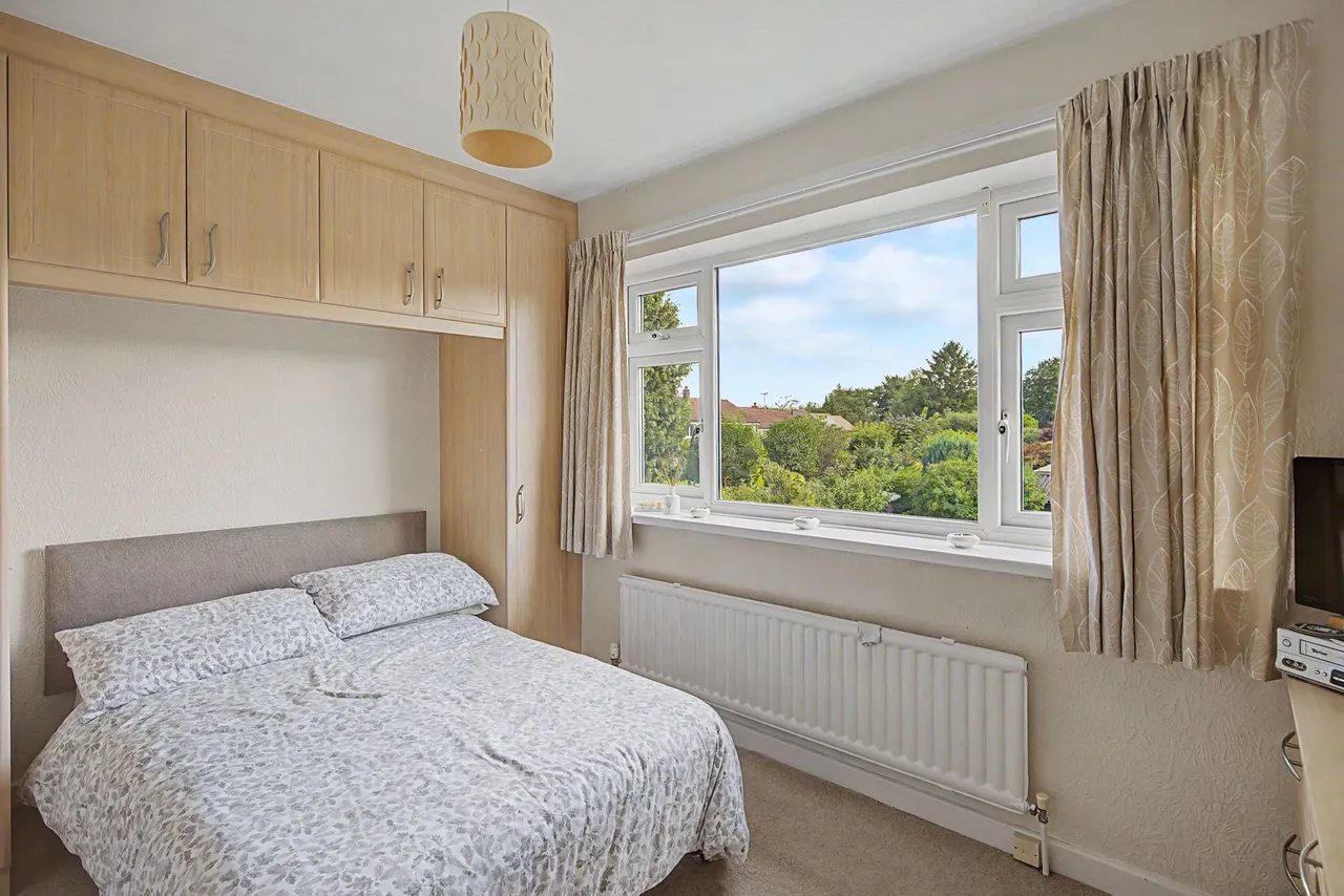 Marlborough Drive, Macclesfield, photo 13
