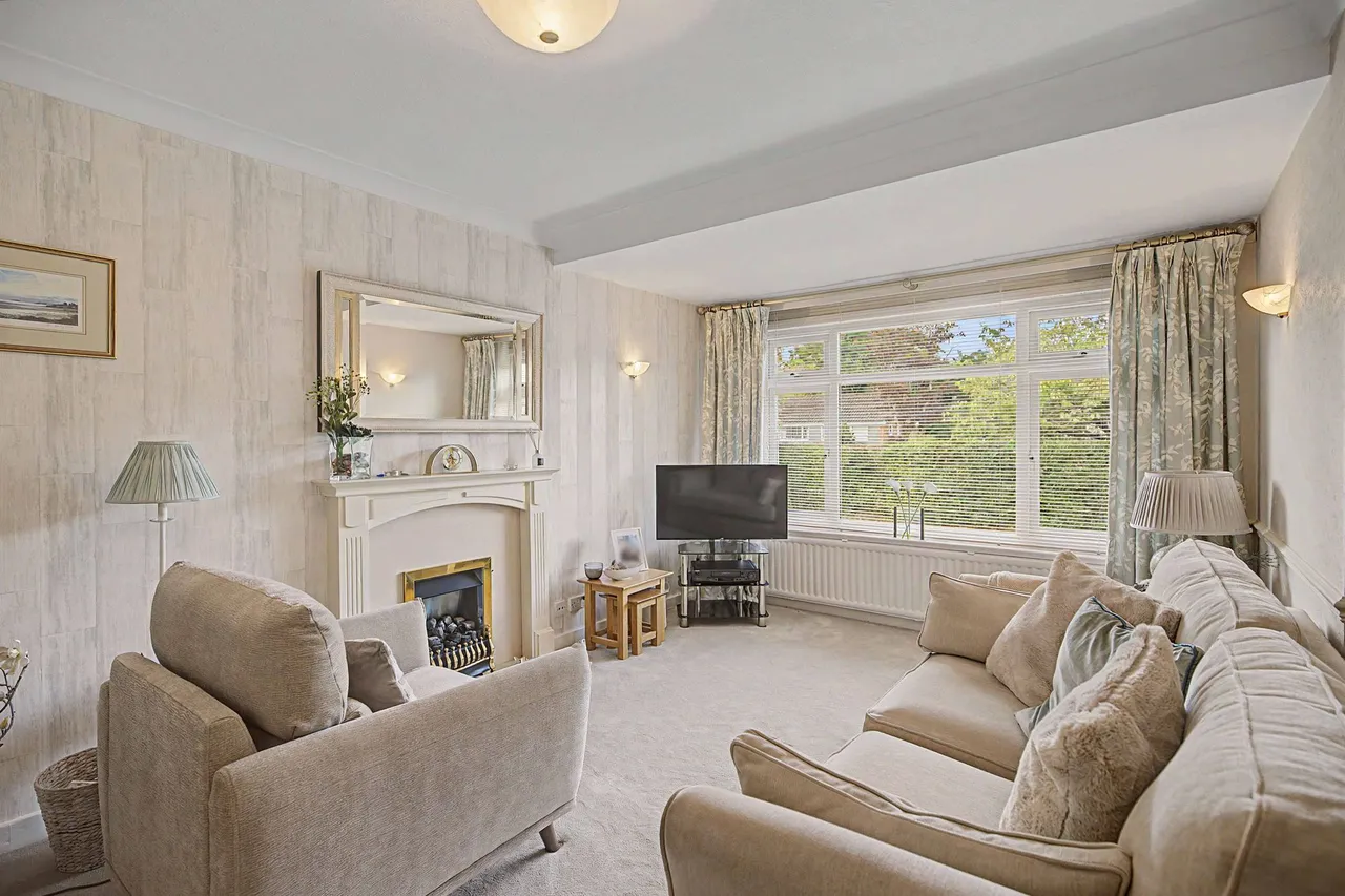 Marlborough Drive, Macclesfield, photo 9