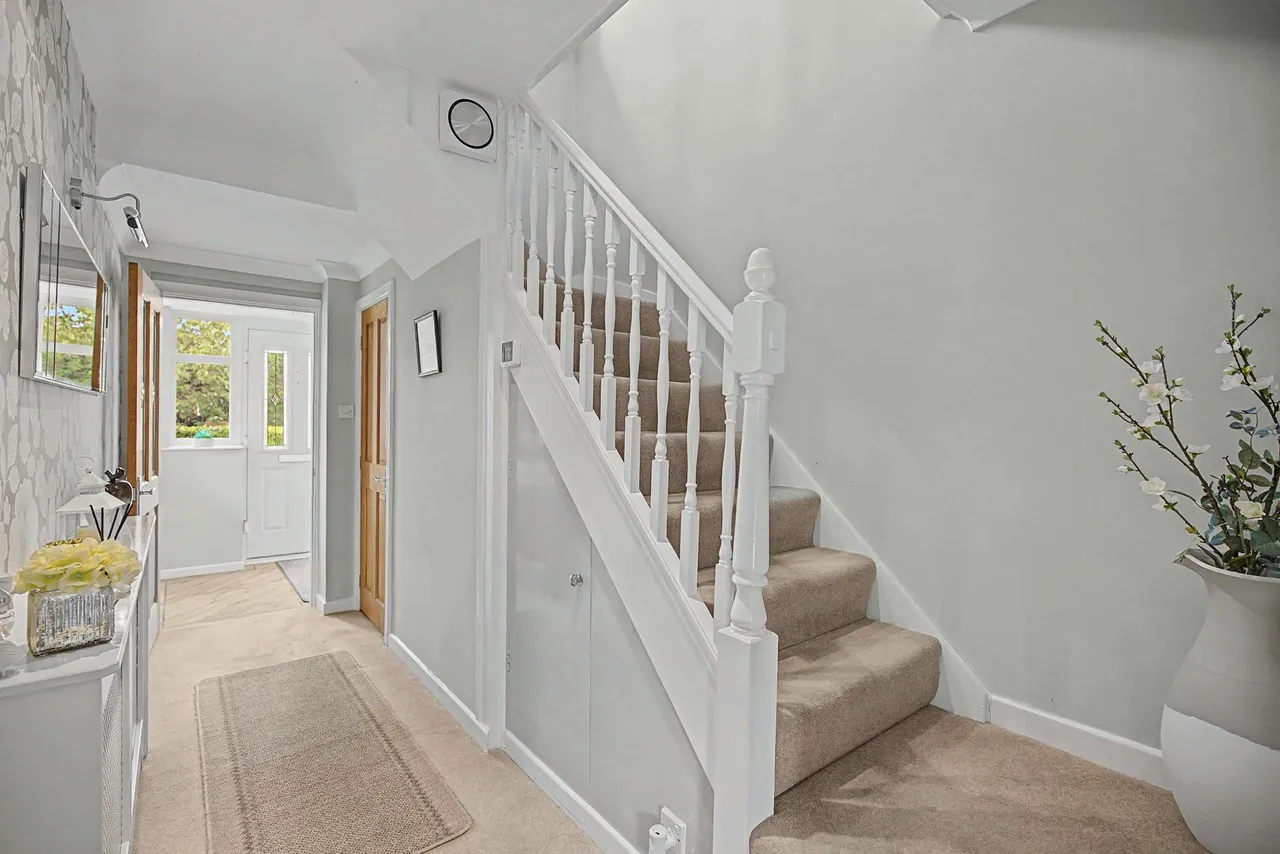 Marlborough Drive, Macclesfield, photo 3