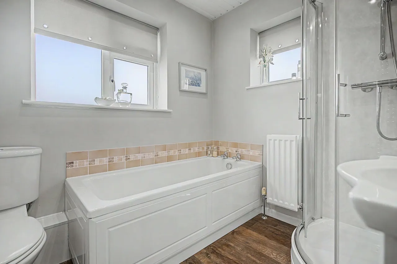 Marlborough Drive, Macclesfield, photo 15
