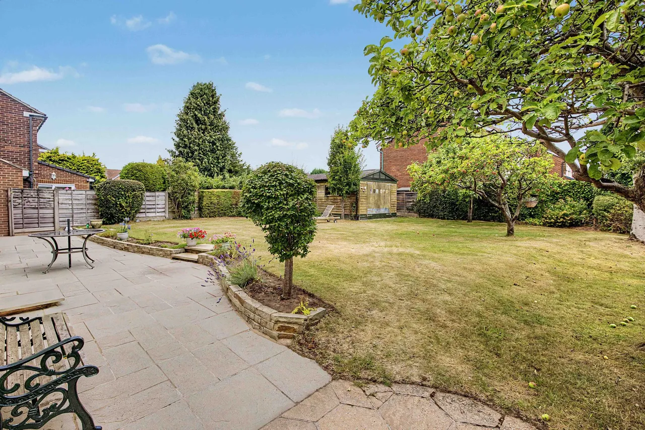 Marlborough Drive, Macclesfield, photo 18