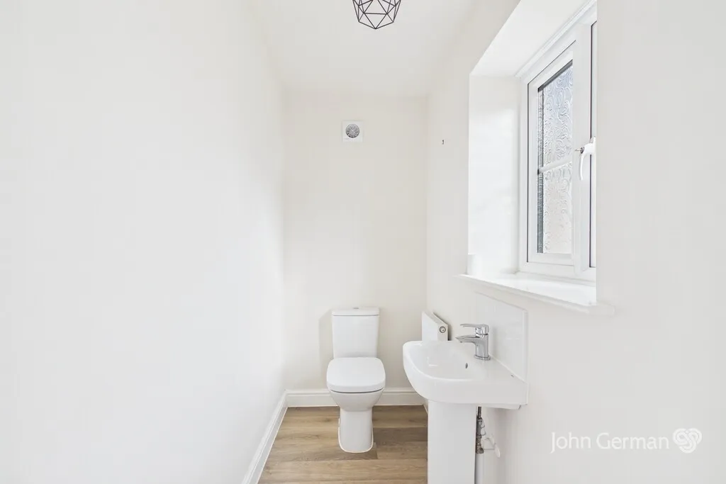 Primrose Drive, Tutbury, photo 8