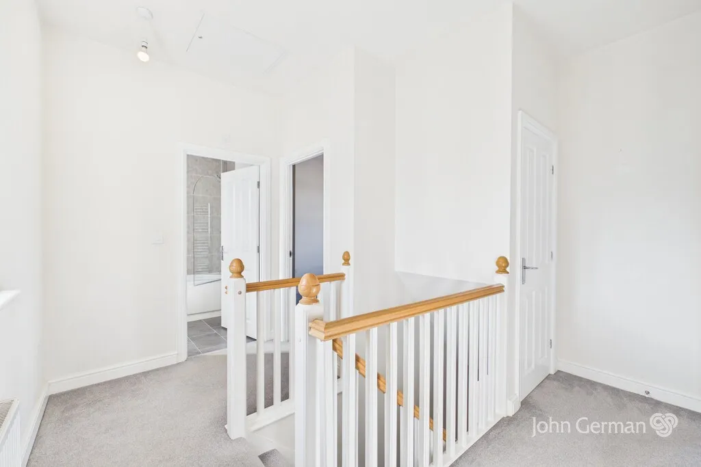 Primrose Drive, Tutbury, photo 12
