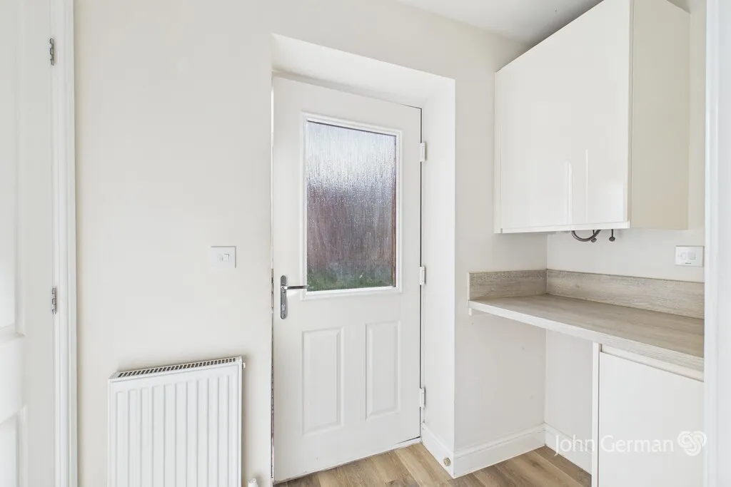Primrose Drive, Tutbury, photo 9