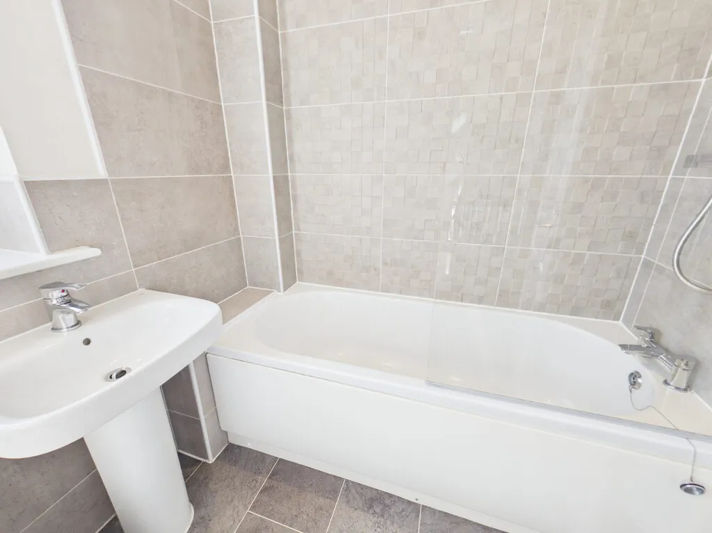 Primrose Drive, Tutbury, photo 17