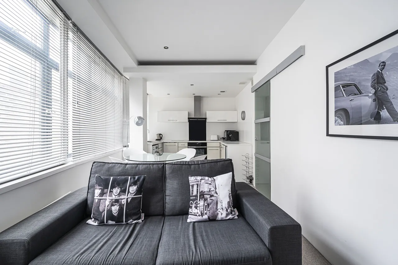 London, EC2M, photo 6