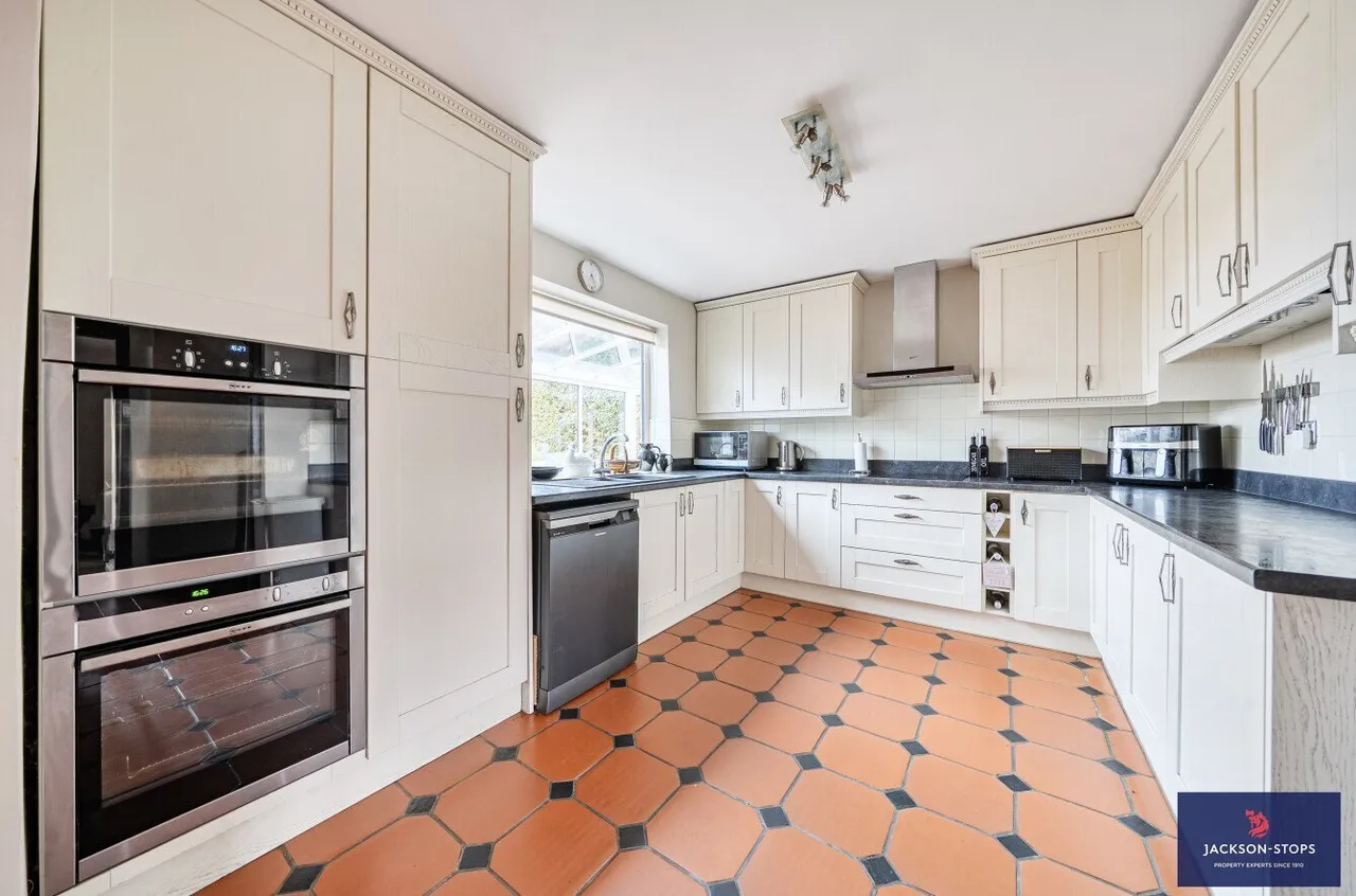 Courteenhall Road, Blisworth, NN7, photo 5