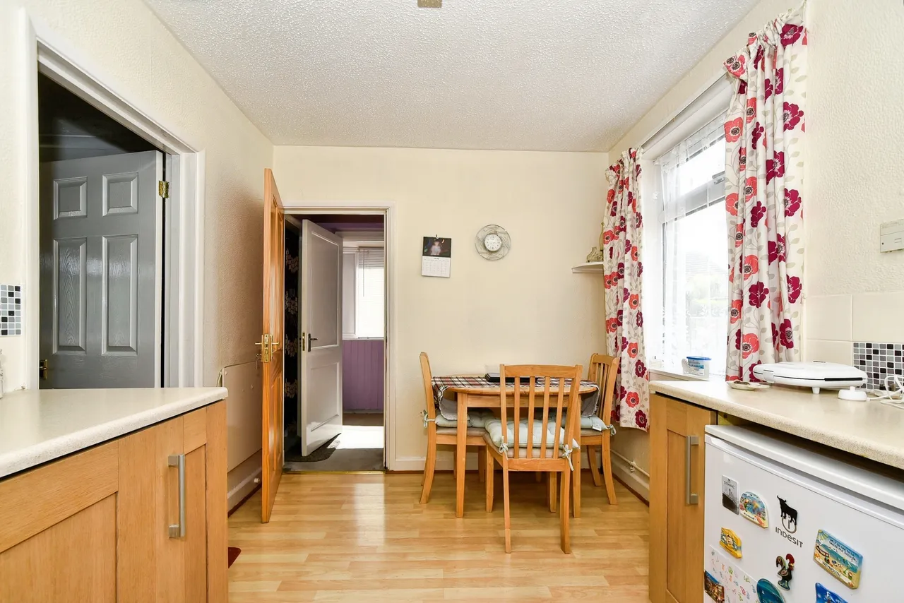Cherry Orchard, Marlborough, SN8, photo 9