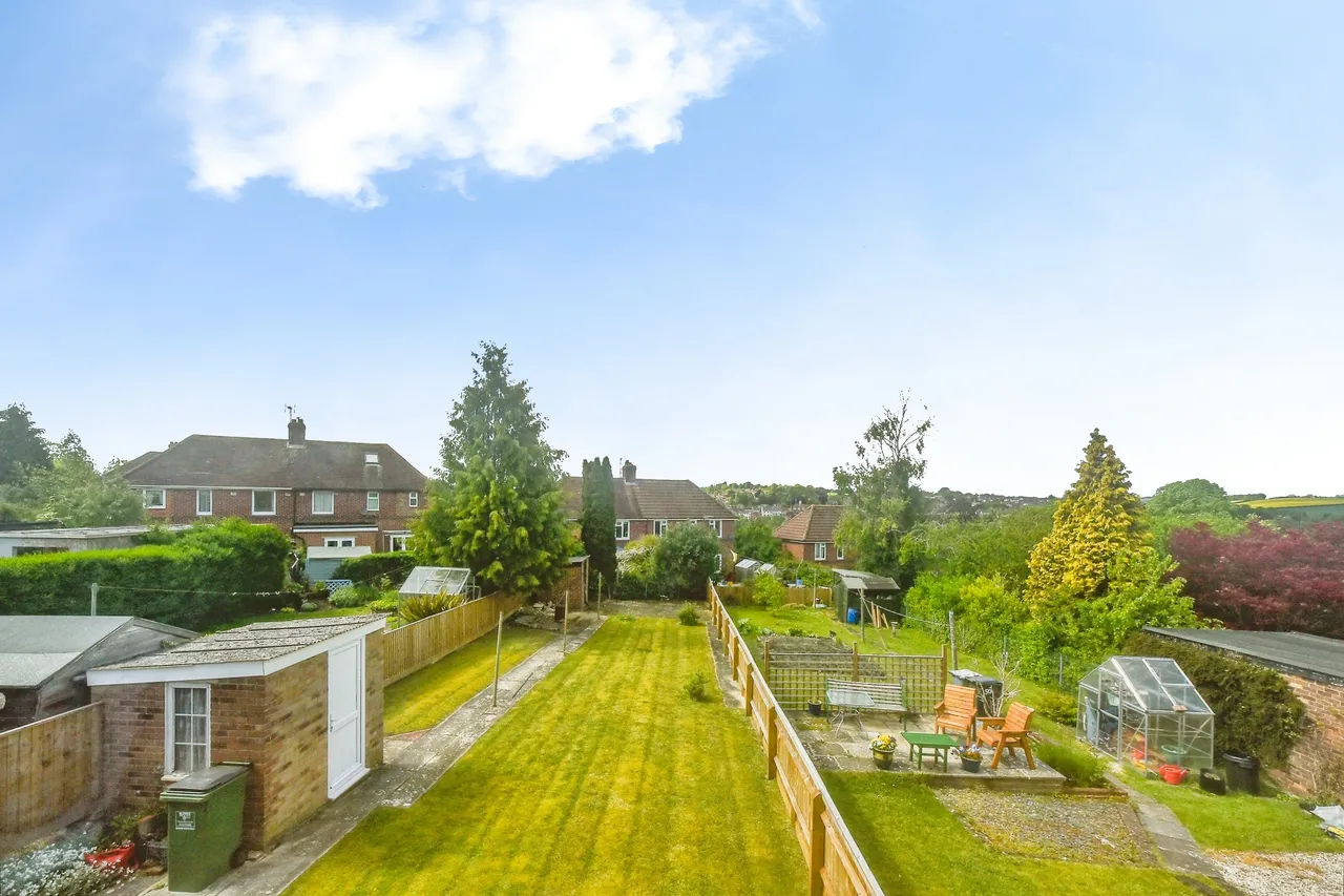 Cherry Orchard, Marlborough, SN8, photo 4