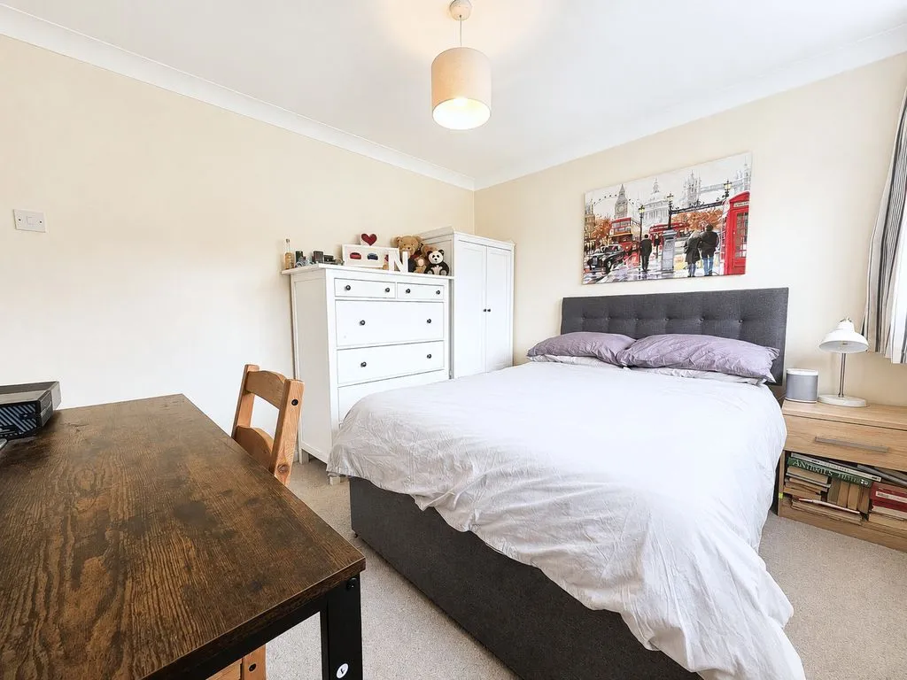 Woodside Avenue, Flackwell Heath, HP10, photo 13