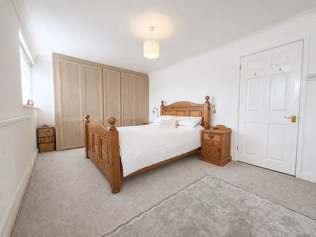 Woodside Avenue, Flackwell Heath, HP10, photo 10