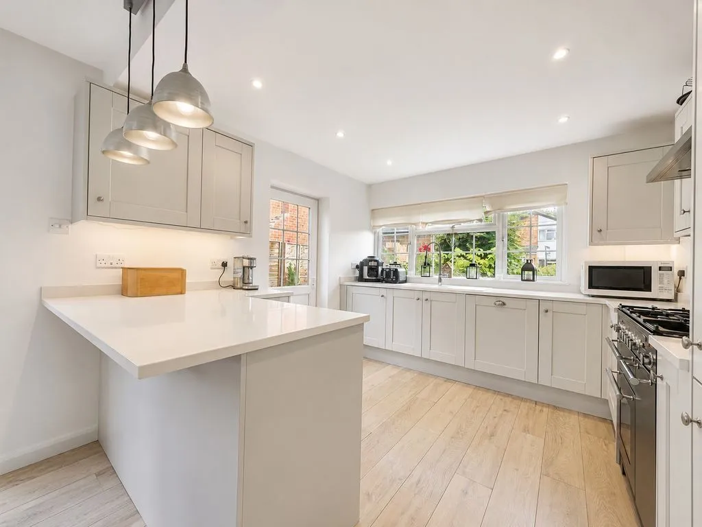 Woodside Avenue, Flackwell Heath, HP10, photo 4