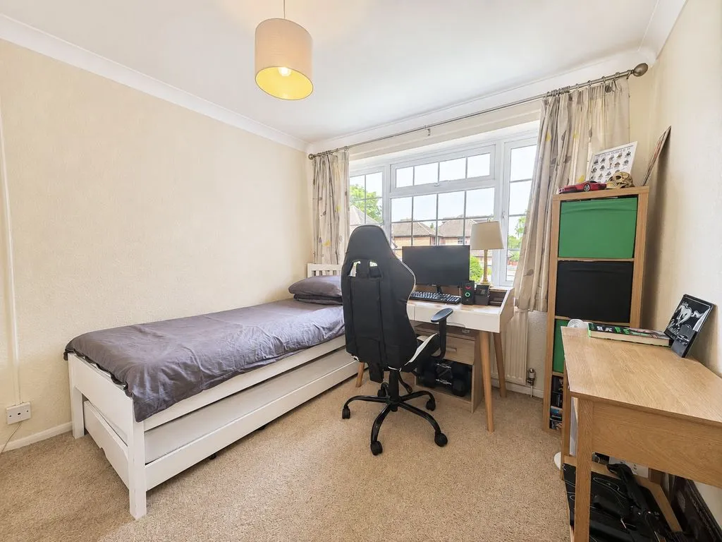 Woodside Avenue, Flackwell Heath, HP10, photo 14