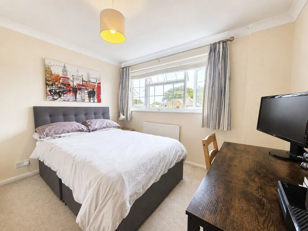 Woodside Avenue, Flackwell Heath, HP10, photo 15