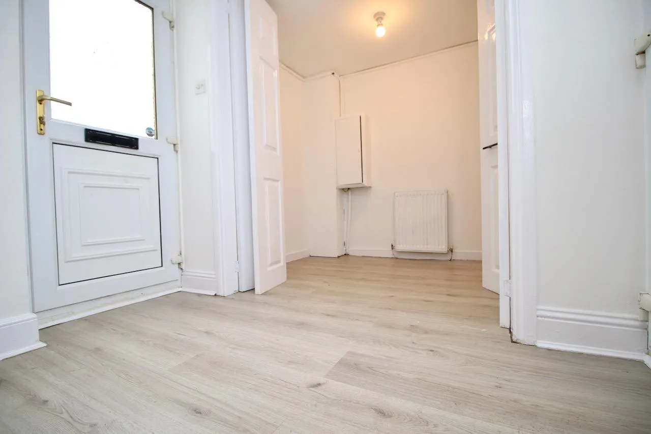 Pine Grove, Cumbernauld, G67 3AX, photo 7