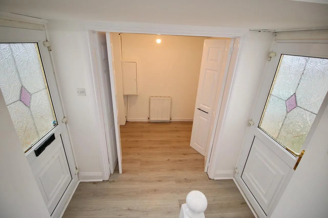 Pine Grove, Cumbernauld, G67 3AX, photo 6