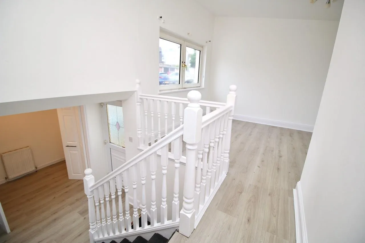 Pine Grove, Cumbernauld, G67 3AX, photo 3