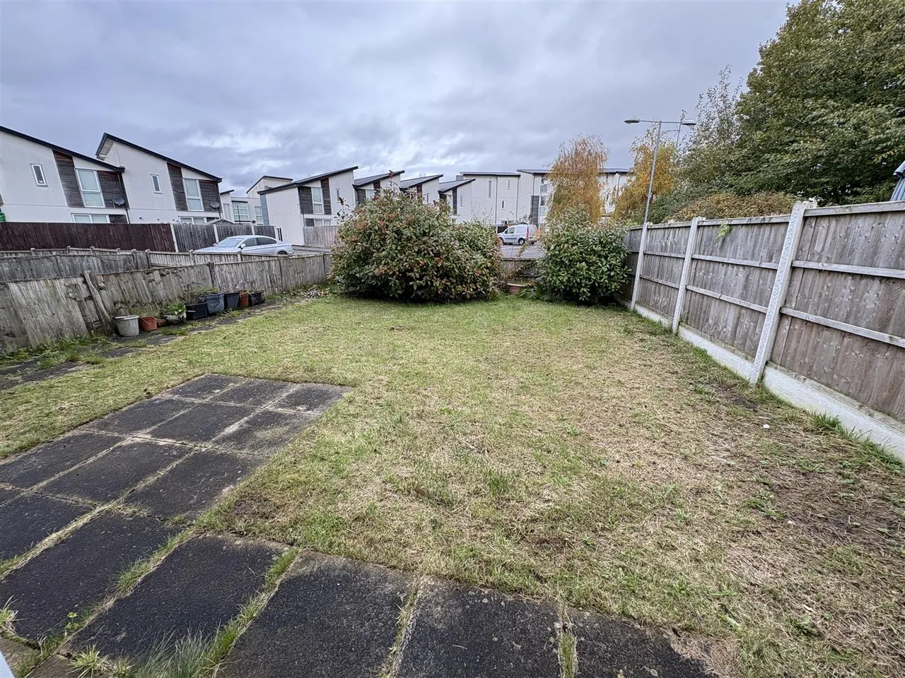 Lloyd Wright Avenue, Beswick, M11, photo 18