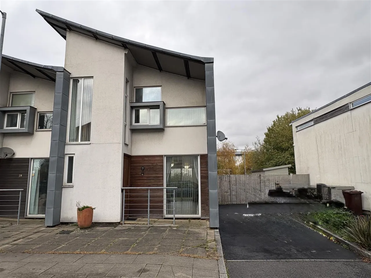 Lloyd Wright Avenue, Beswick, M11, photo 19