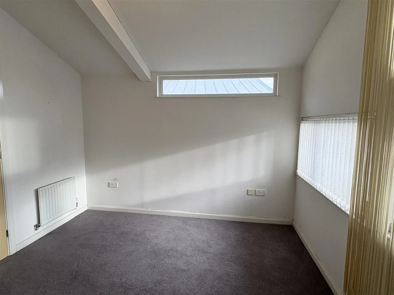 Lloyd Wright Avenue, Beswick, M11, photo 9