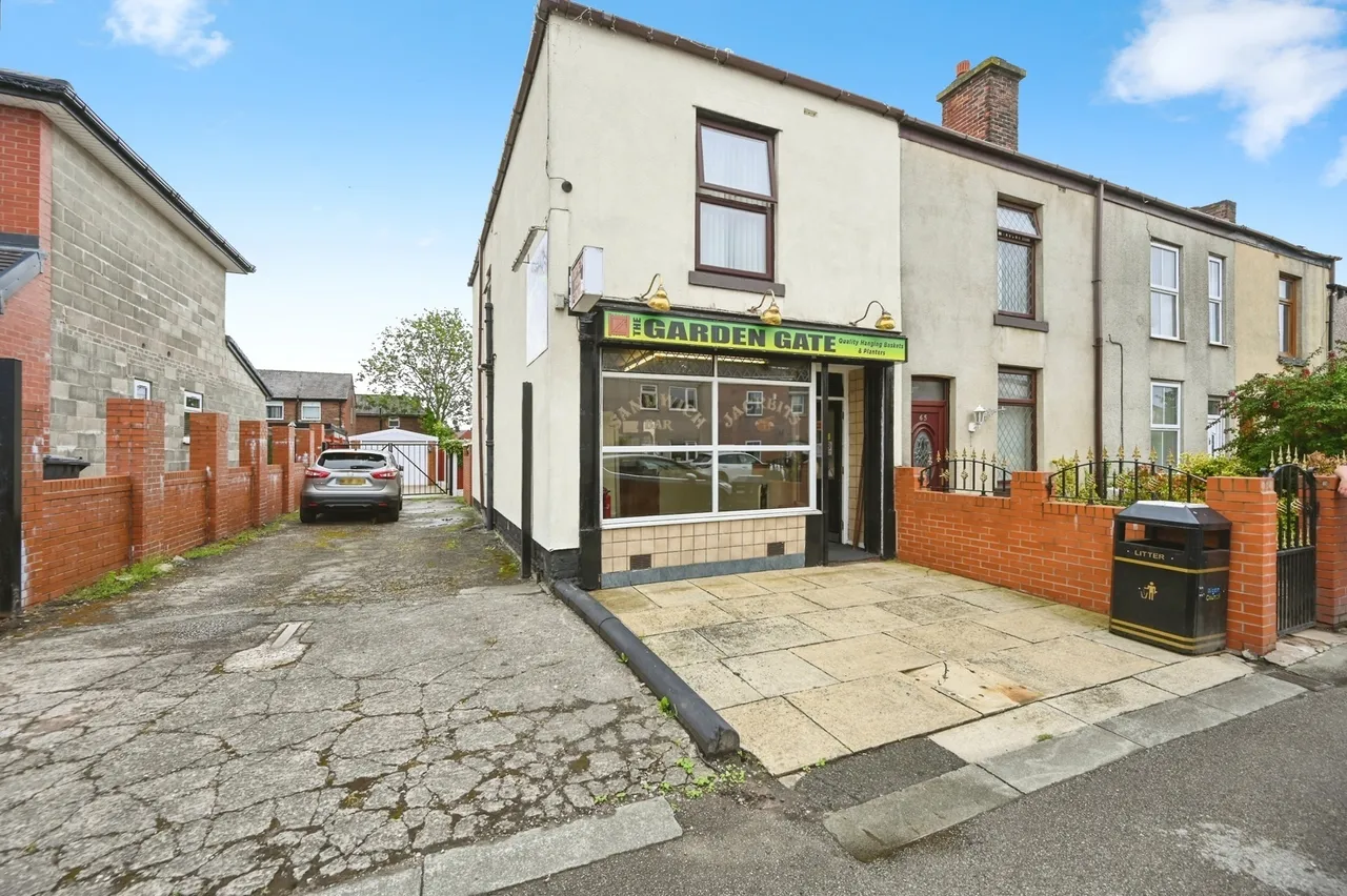 3 bed house for sale — Warrington Road, LEIGH, Lancashire, WN7