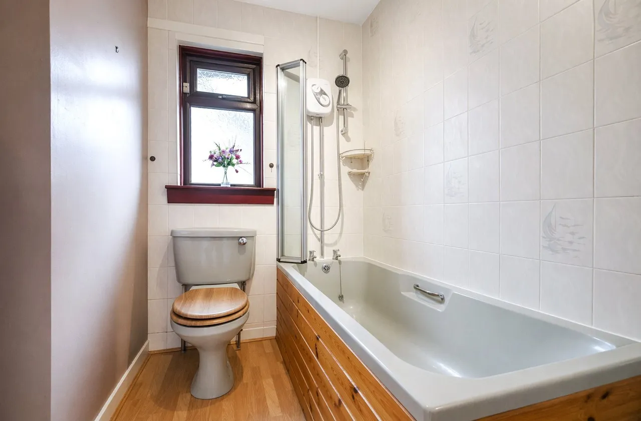 Bishopdale, Stewartfield, East Kilbride, South Lanarkshire, G74, photo 8