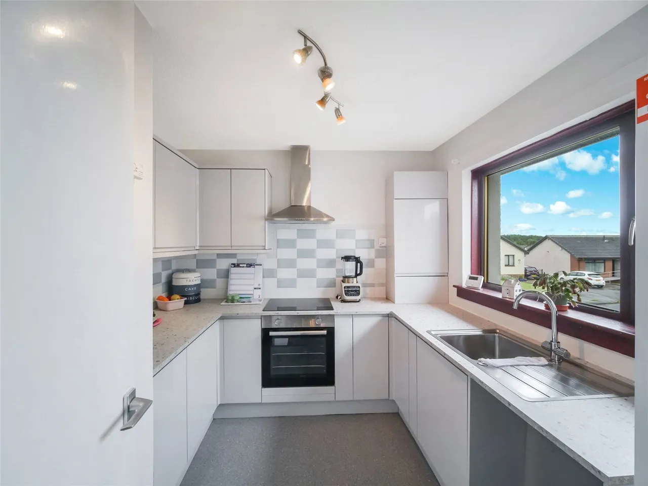 Bishopdale, Stewartfield, East Kilbride, South Lanarkshire, G74, photo 2