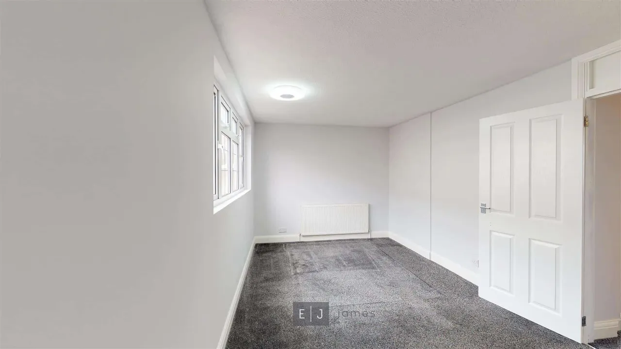 Longcroft Rise, Loughton, IG10, photo 7