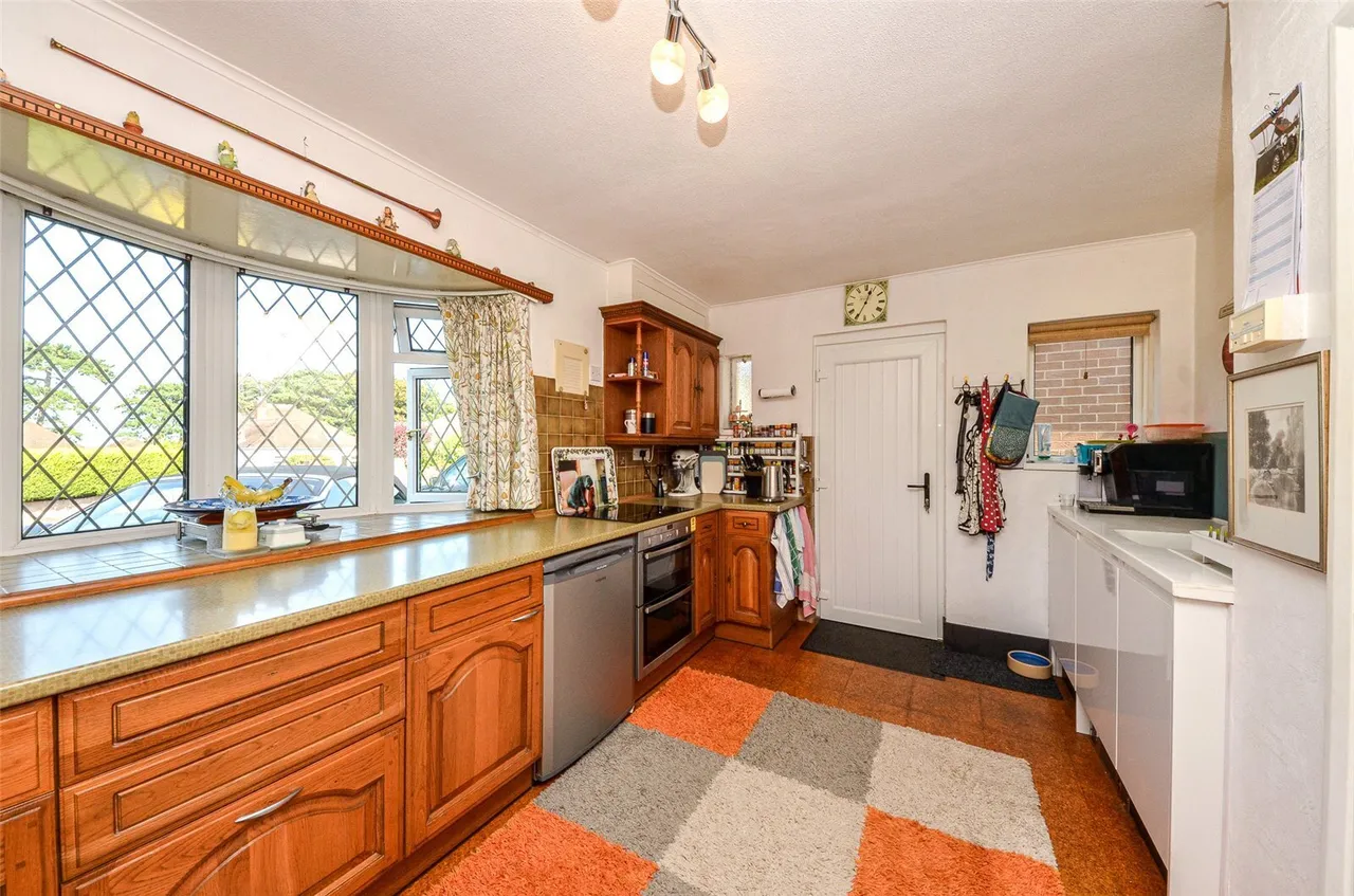 New Road, Llanddulas, photo 5