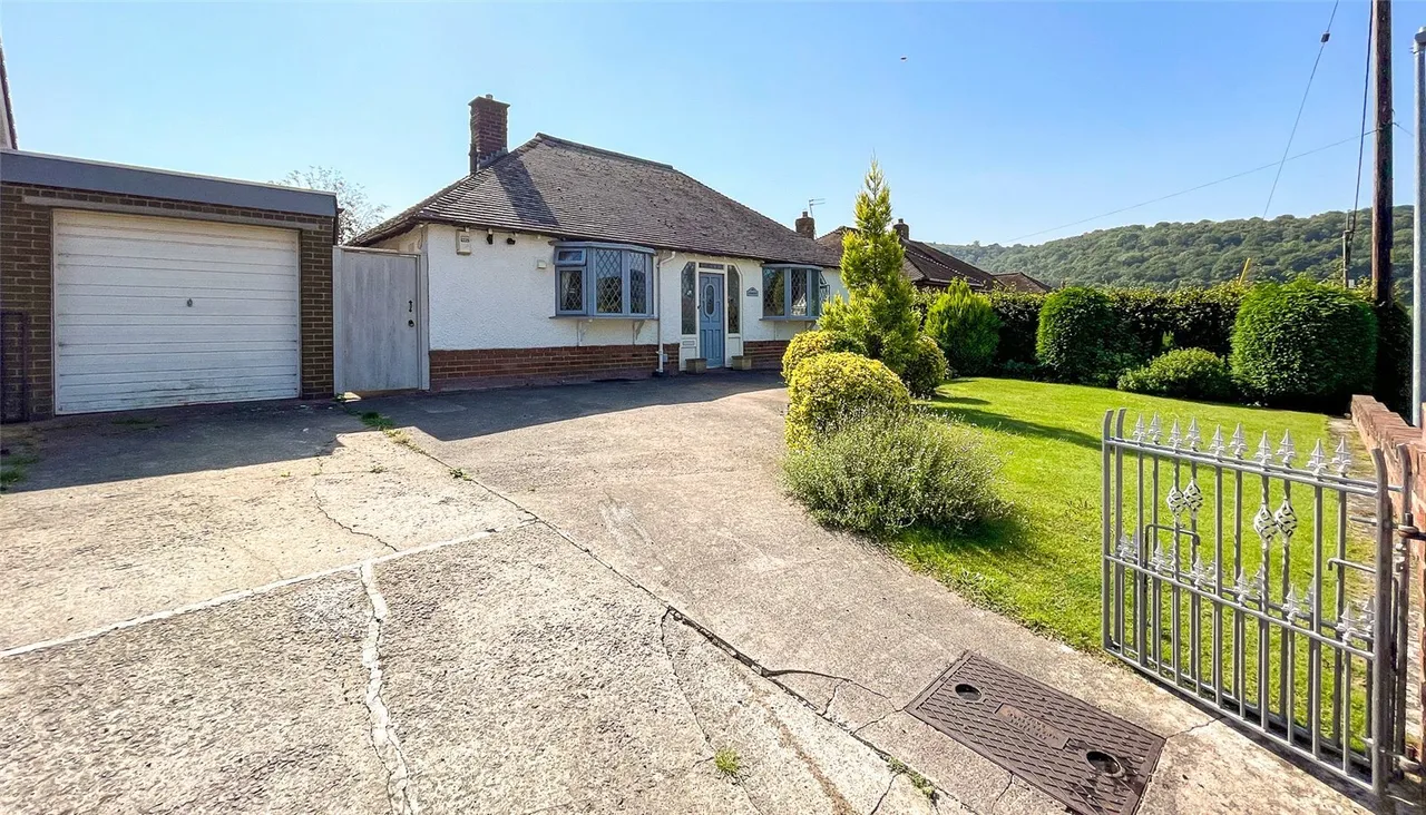 2 bed house for sale, New Road, Llanddulas