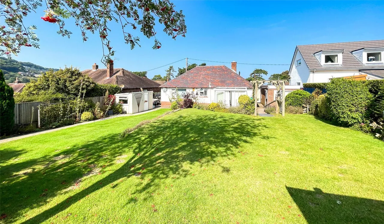 New Road, Llanddulas, photo 8