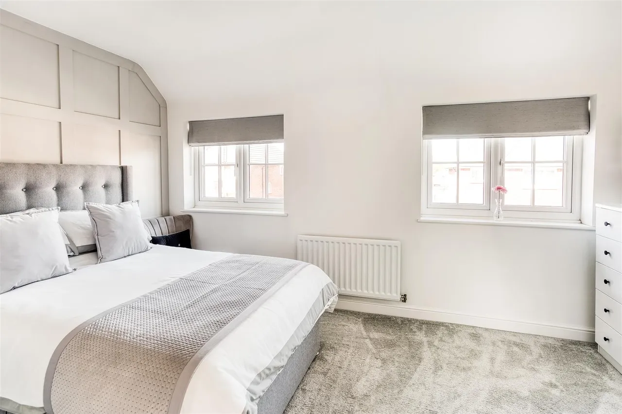 Dale Acre Way, Breadsall, photo 9