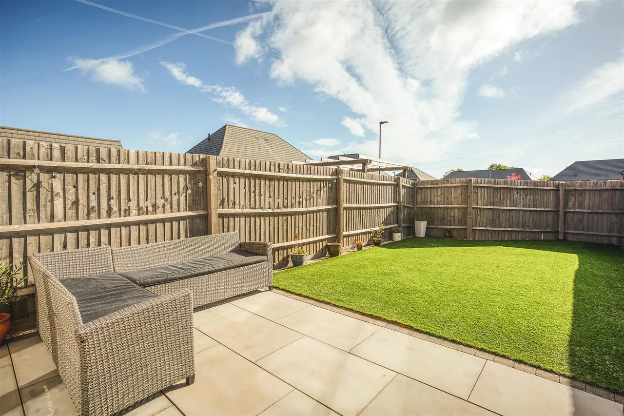 Dale Acre Way, Breadsall, photo 15