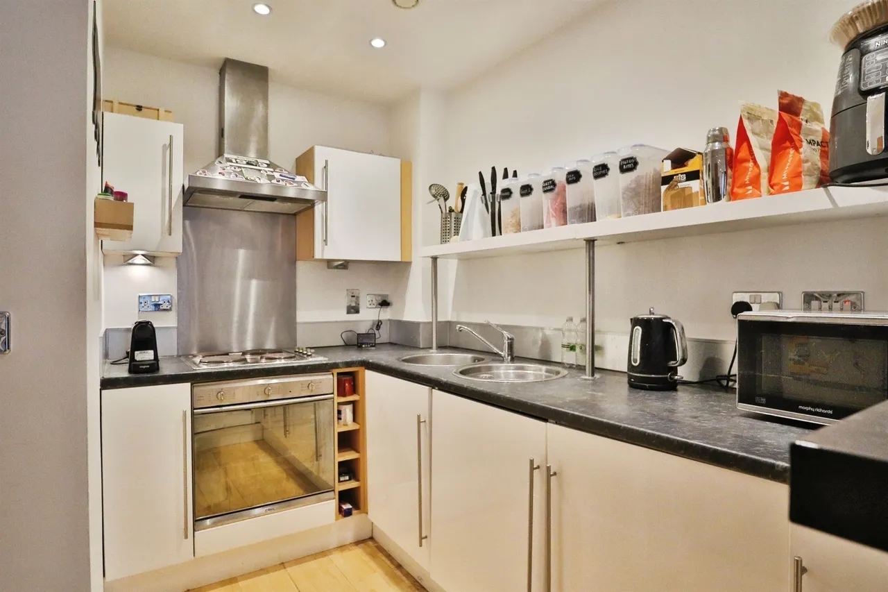 Gotts Road, Leeds, LS12, photo 7