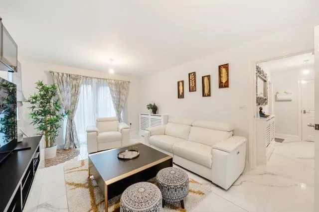 Popes Place, Greenham, RG19, photo 4