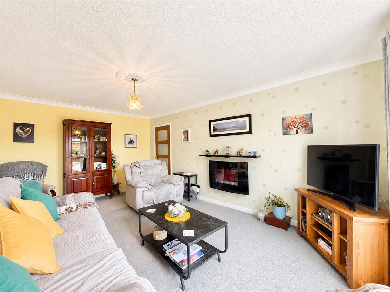 Lakes Close, Copythorne, photo 2
