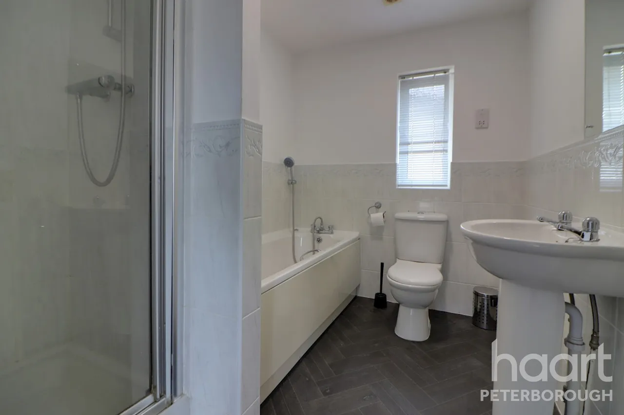 Peterborough, PE7, photo 10