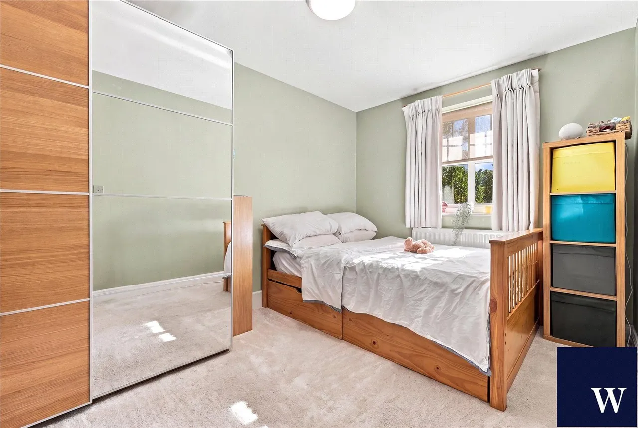 Honiton Gardens, Mill Hill East, NW7, photo 8