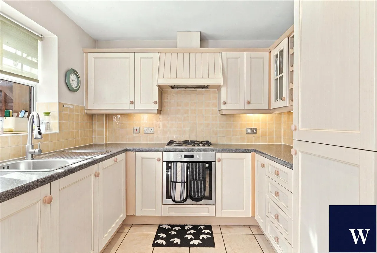 Honiton Gardens, Mill Hill East, NW7, photo 4