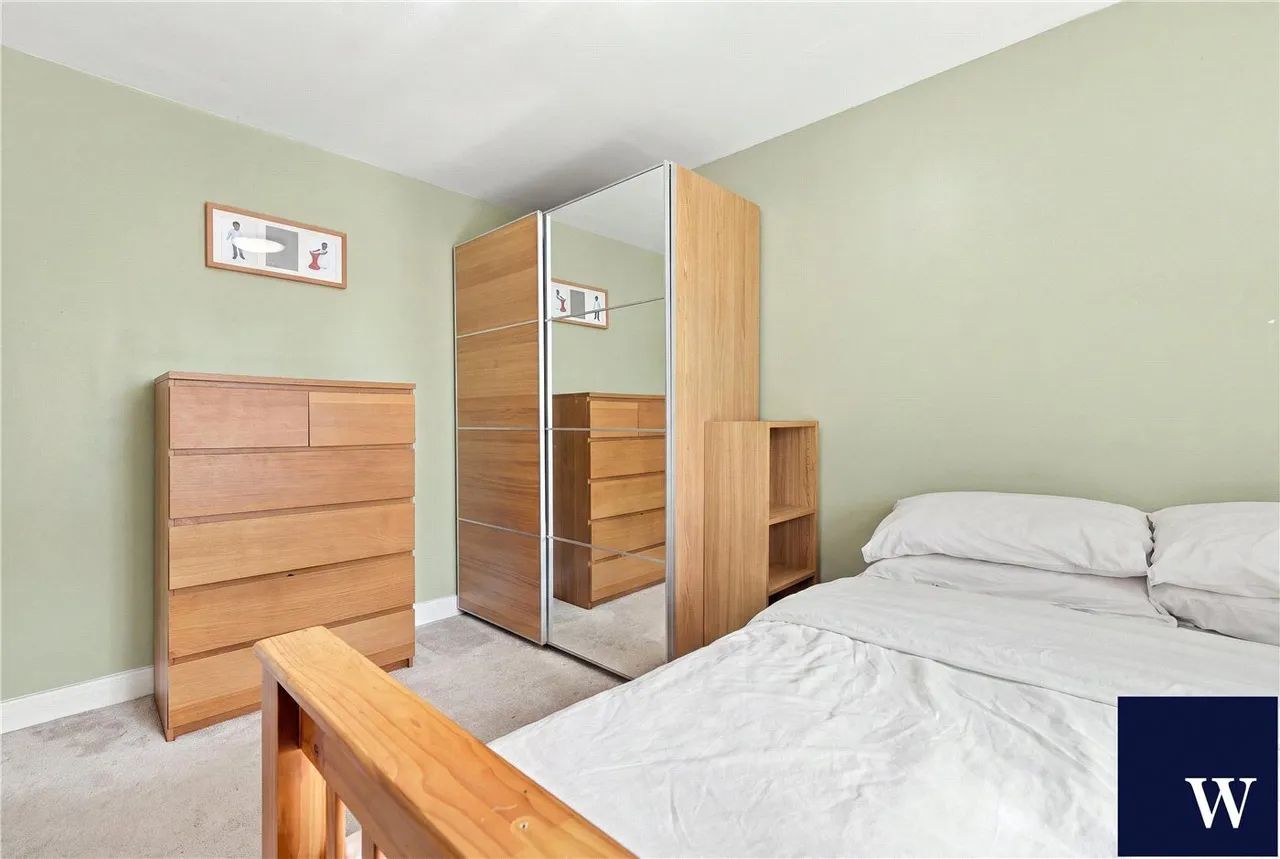 Honiton Gardens, Mill Hill East, NW7, photo 17