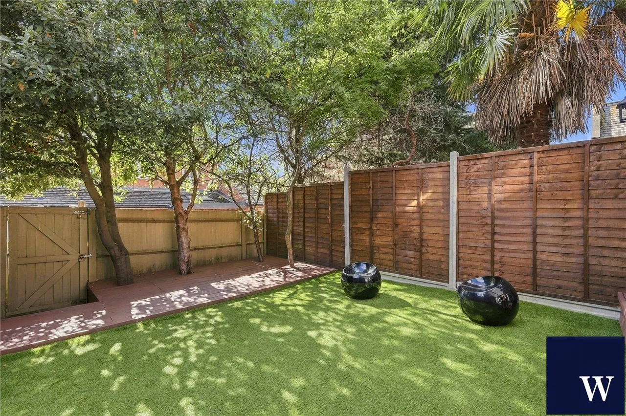 Honiton Gardens, Mill Hill East, NW7, photo 19