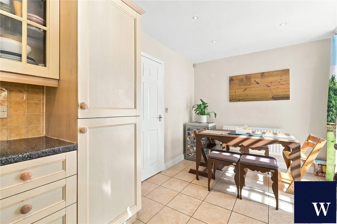Honiton Gardens, Mill Hill East, NW7, photo 5